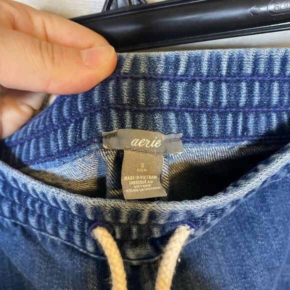 Aerie Shorts - Picture 3 of 4